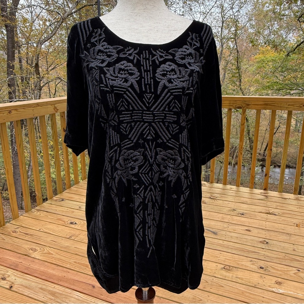 Johnny Was Black Velvet Embroidered Draped Top Small